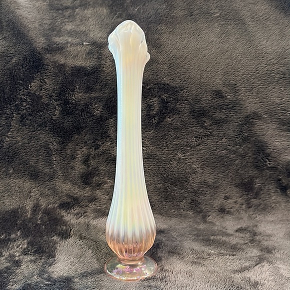 Fenton pink iridescent / opalescent bud vase with sticker, approx 8 1/2” - Picture 7 of 9